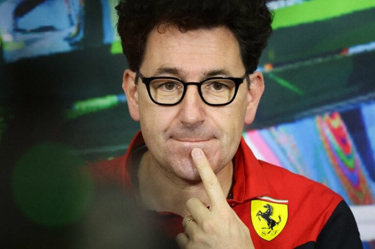 公式会見で「ツナミ」発言を認め謝罪したビノット代表。95年にエンジン技術者としてフェラーリに入社し、19年からチーム代表を務める ／ photograph by Getty Images