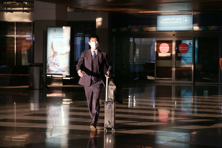 移動中の森保監督　©JFA