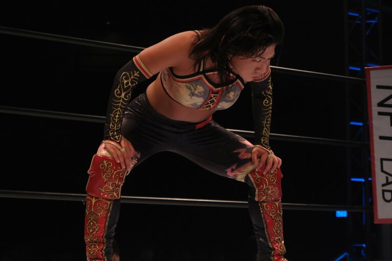 水着グラビアも披露のアイドル路線から急転換…素顔は“オラオラ”、スターダムのベルトも獲得した岩田美香の渇望「総合格闘技かキックにも」(15)