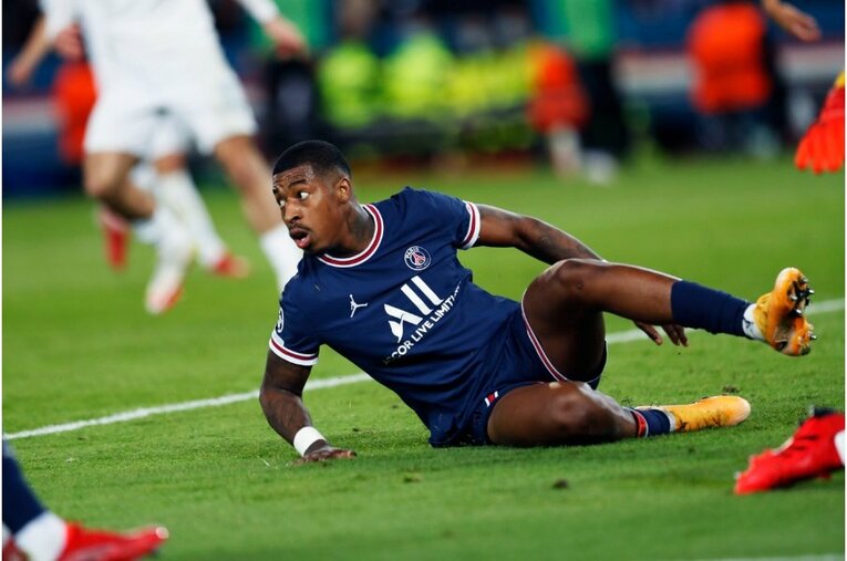 「PSGメッシ」の初得点と“FKの壁で寝転び”、ネイマールとの友情を撮った… 18歳のバルサ新10番ファティも復活〈激写〉(43)