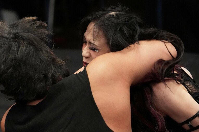 新日本プロレスの高橋裕二郎とシングルマッチを行った上谷沙弥。11月19日、後楽園ホール　©Masashi Hara