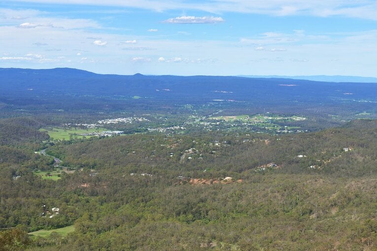 気分転換に週末のロードワークで訪れる公園。高台にあり見晴らしがいい　©Kokou Sekine