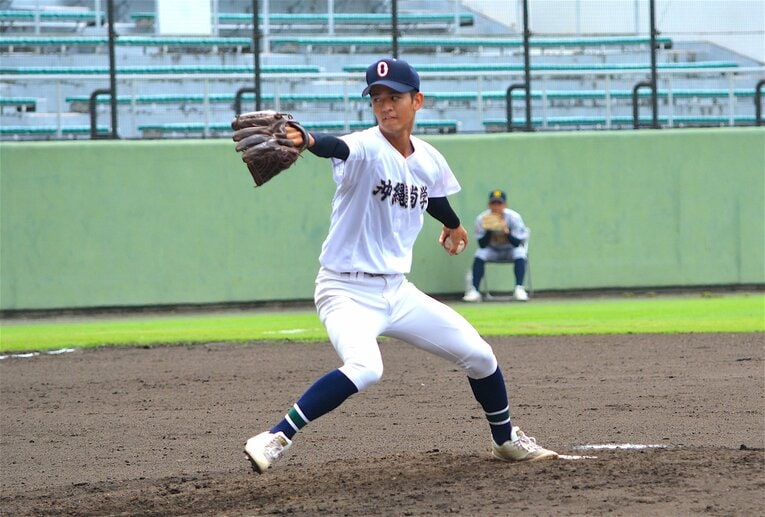 好投する久高　©Takarin Matsunaga