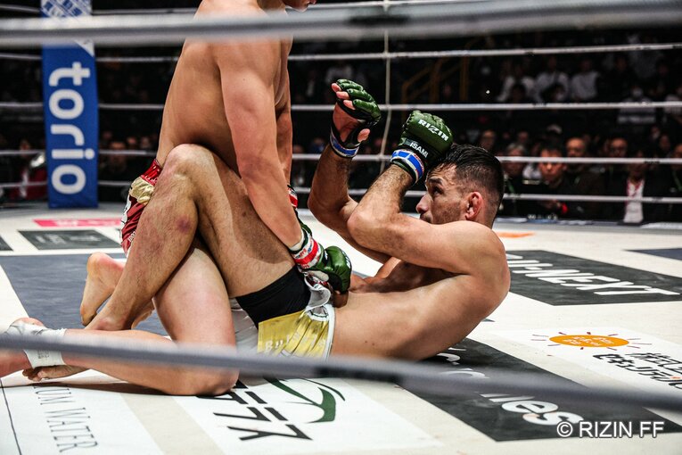 鈴木千裕vs.クレベル・コイケ　©RIZIN FF