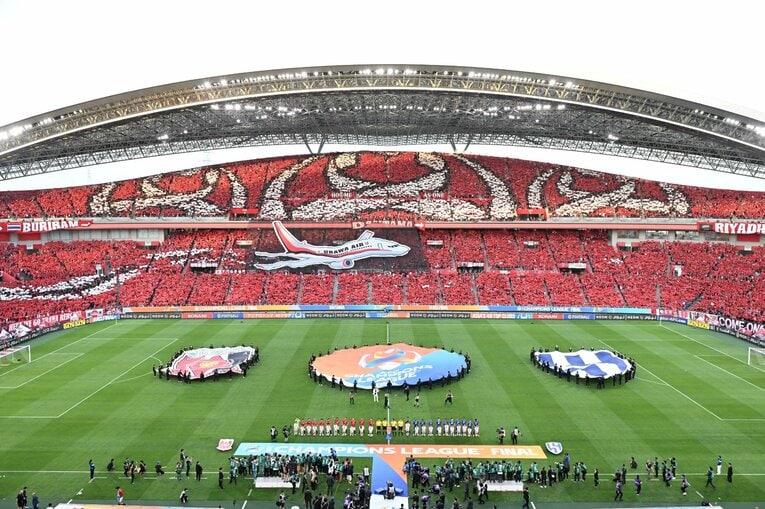 ACL決勝セカンドレグ、飛行機が!!（3／全6枚）　©AFC