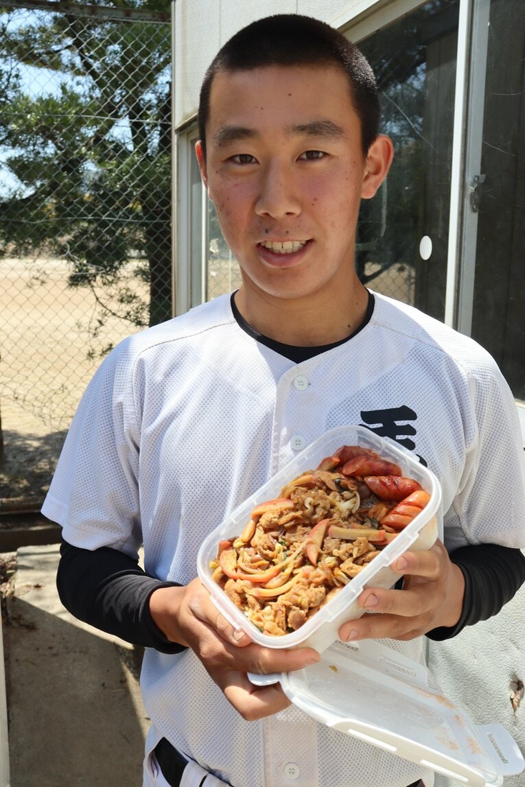 母親の愛情弁当と映る九州学院・馬場涼輔は大阪桐蔭・星子天真と中学時代チームメイト。「自分は地元から甲子園を目指す」　©Yuki Kashimoto
