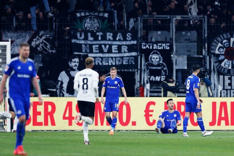 「1年前はJ2→ドイツ5部」上月壮一郎22歳の堂々1部デビュー…長谷部誠と握手、鎌田大地vs吉田麻也のW杯組対決も〈現地撮影〉(43)