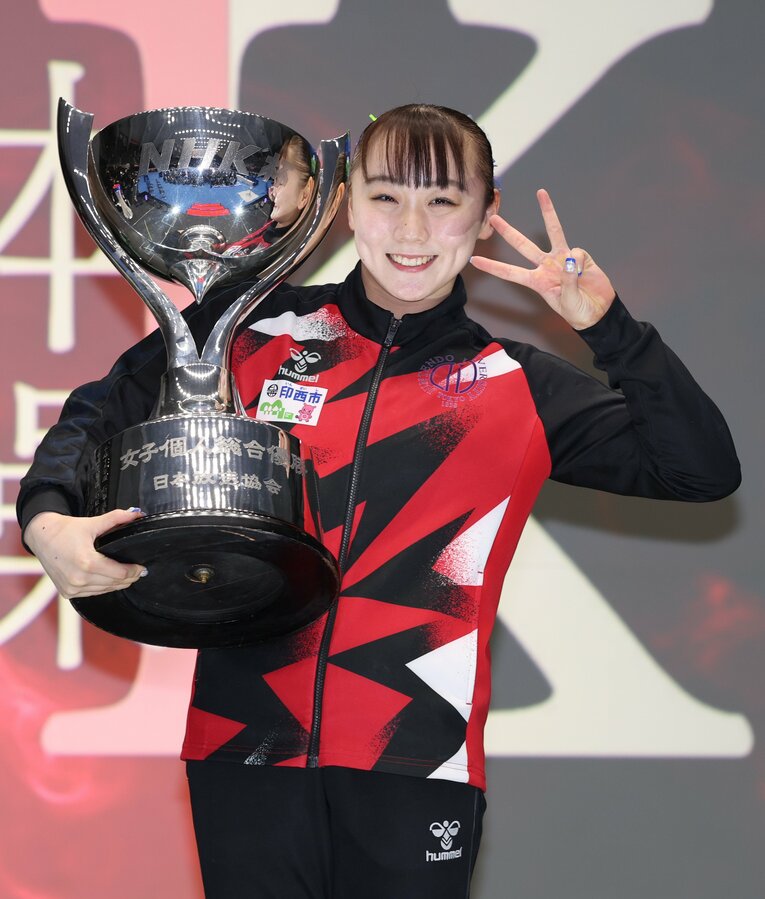 今年5月のNHK杯では3連覇を達成。パリ五輪ではエースとしての活躍が期待されていたが…　©JIJI PRESS