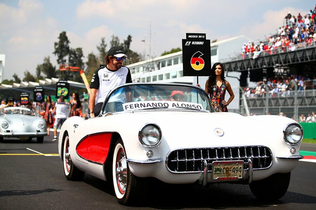 0周リタイアでもアロンソは満足 メキシコgpで観客が起こした 奇跡 F1 Number Web ナンバー 0周リタイアでもアロンソは満足 メキシコgpで観客が起こした 奇跡 F1 Number Web ナンバー