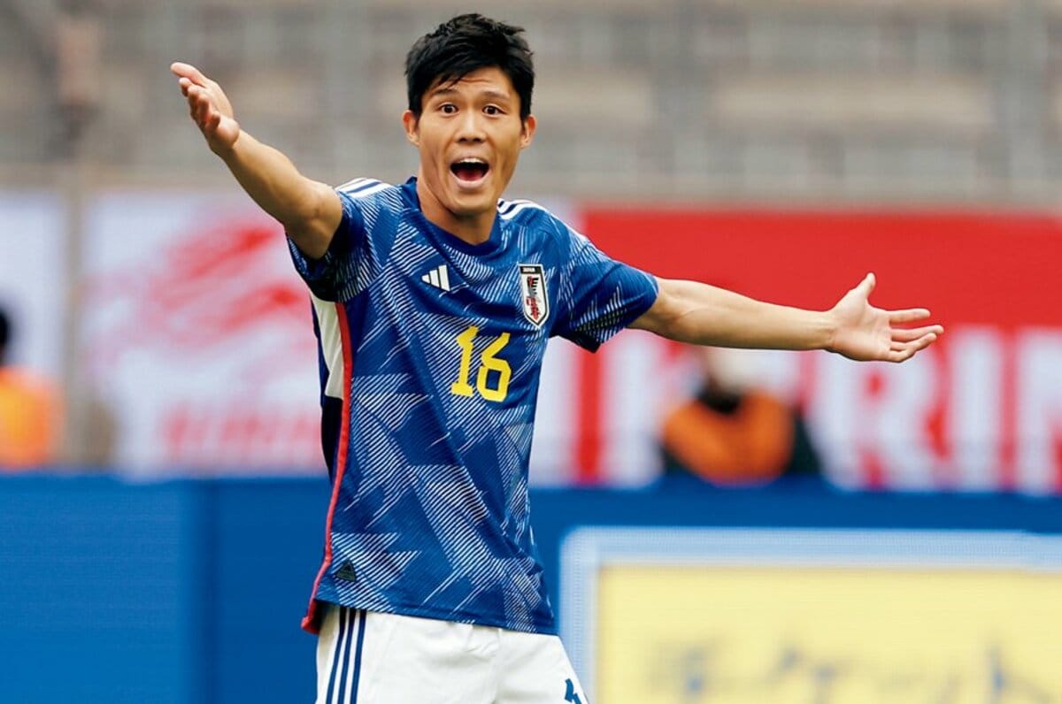 守備の最重要人物 冨安健洋は新世代のマルディーニになれるのか サッカー日本代表 Number Web ナンバー