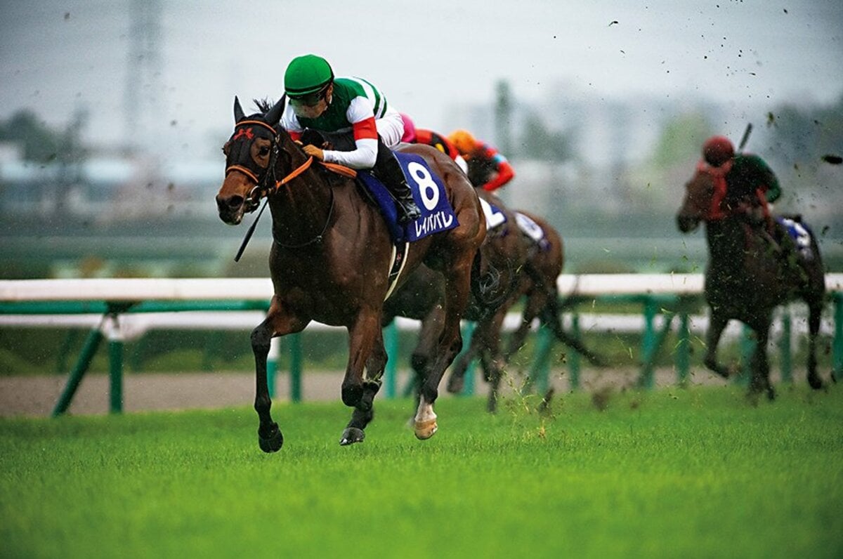 三冠馬フィギュア3体