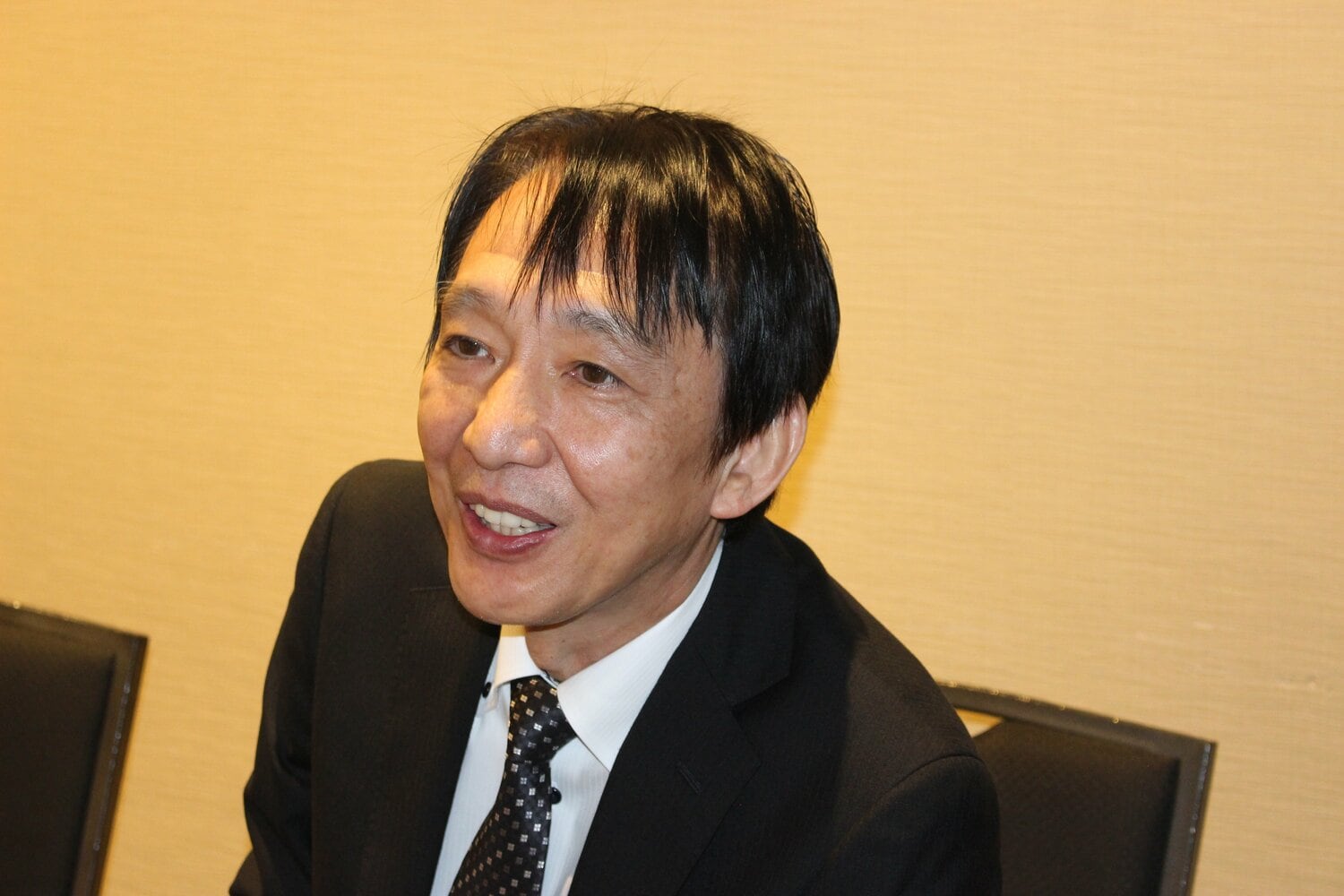 インタビューに答える田原成貴氏　©Number Web