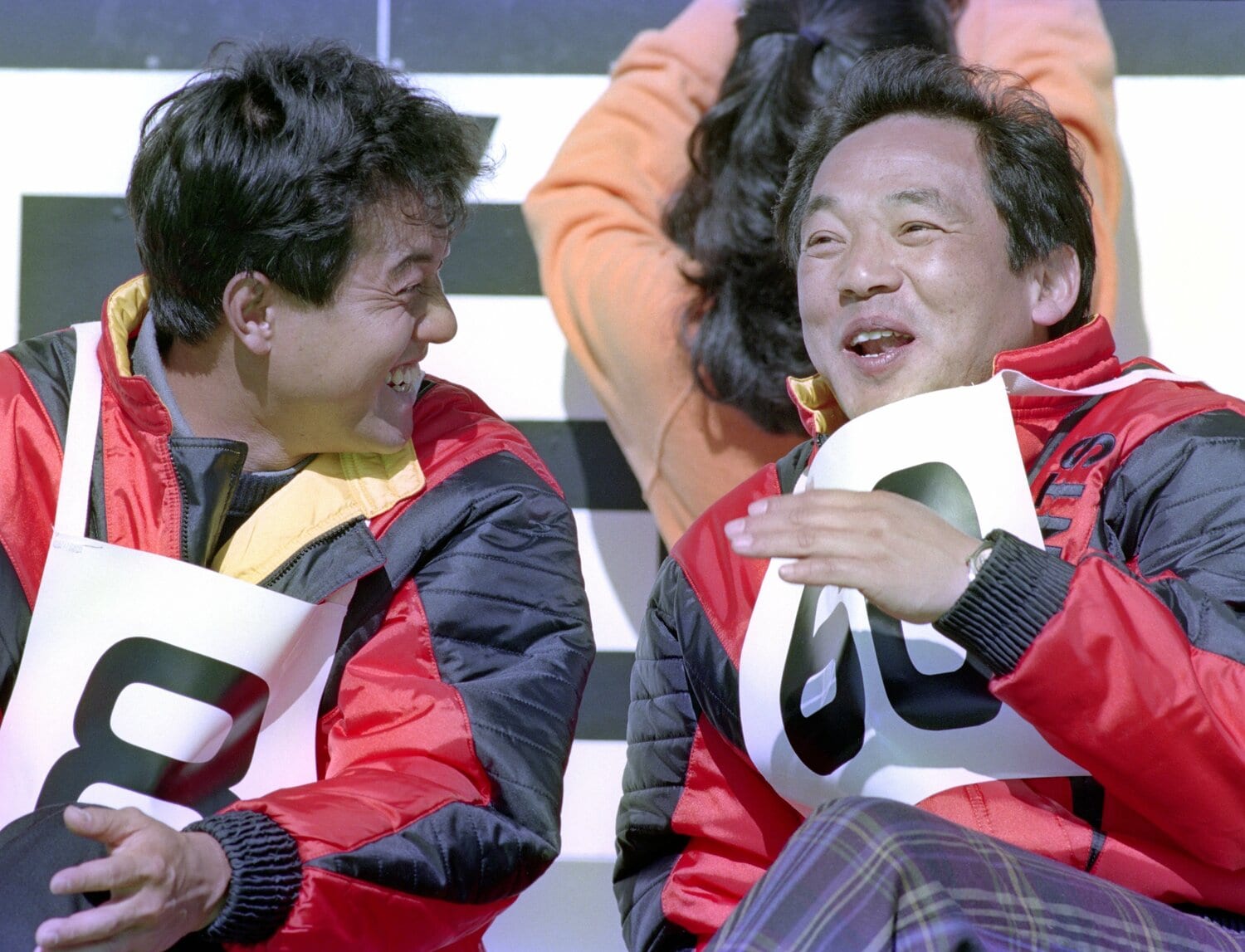 写真は落合が移籍してきたばかりの1994年1月23日。よみうりランドでの球団行事「GO！ GOジャイアンツ」。巨人移籍後に落合と原が初めて顔を合わせたとき　©KYODO