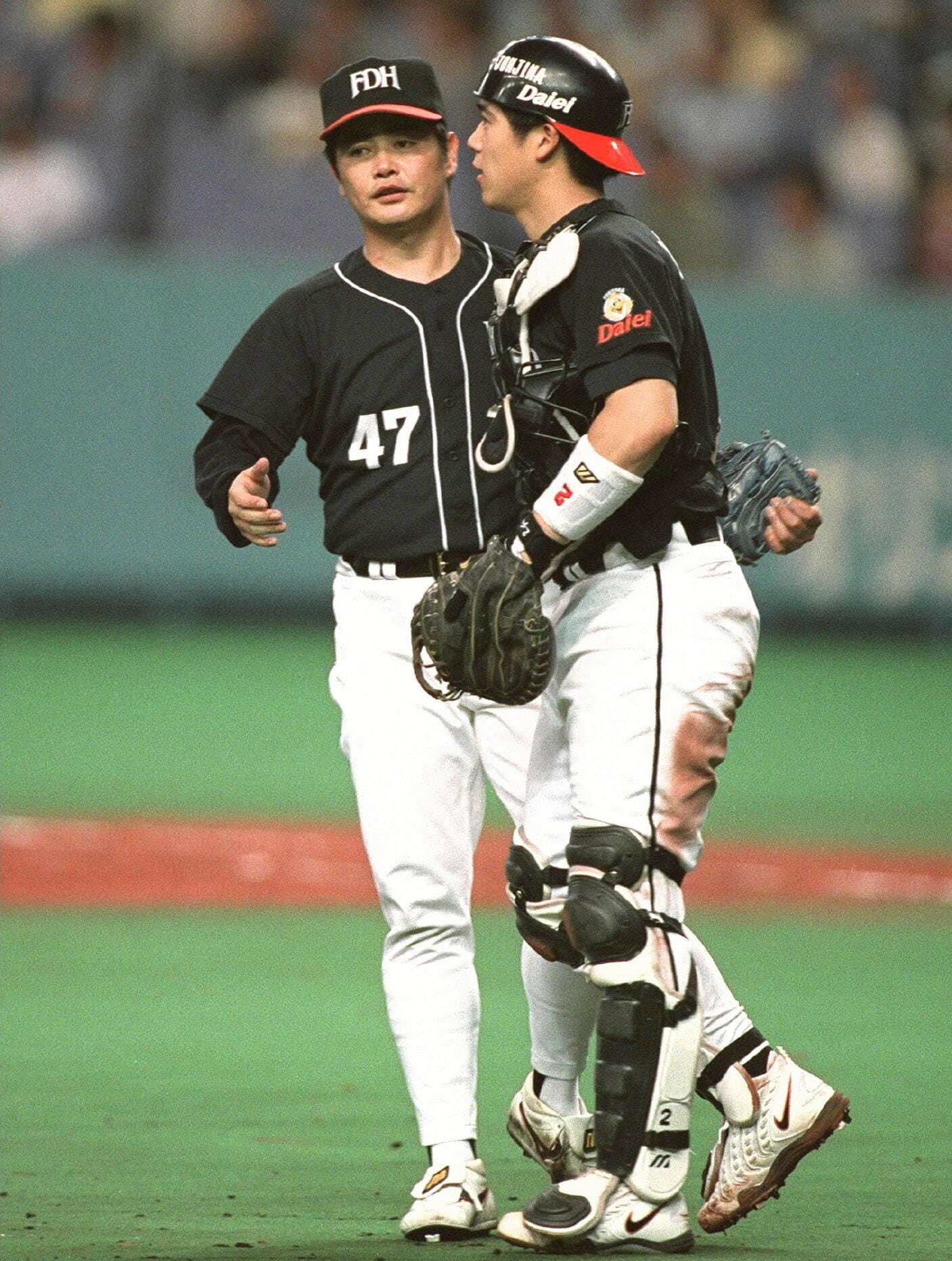 若き日の城島を鍛え上げた工藤（左）　©︎JIJI PRESS