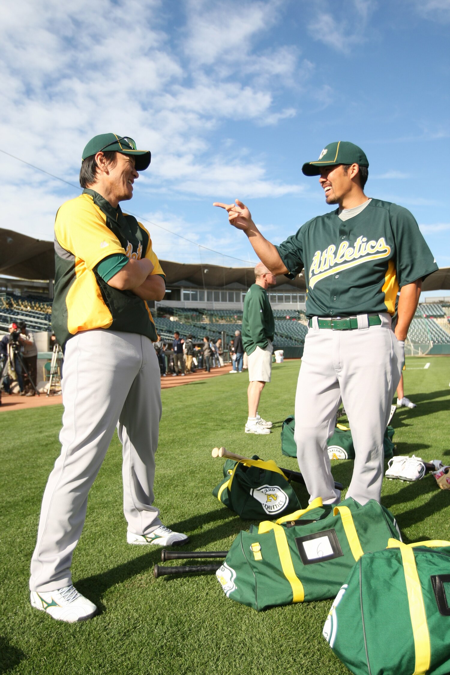アスレチックスでチームメイトとしてもプレーした松井秀喜と　©Getty Images