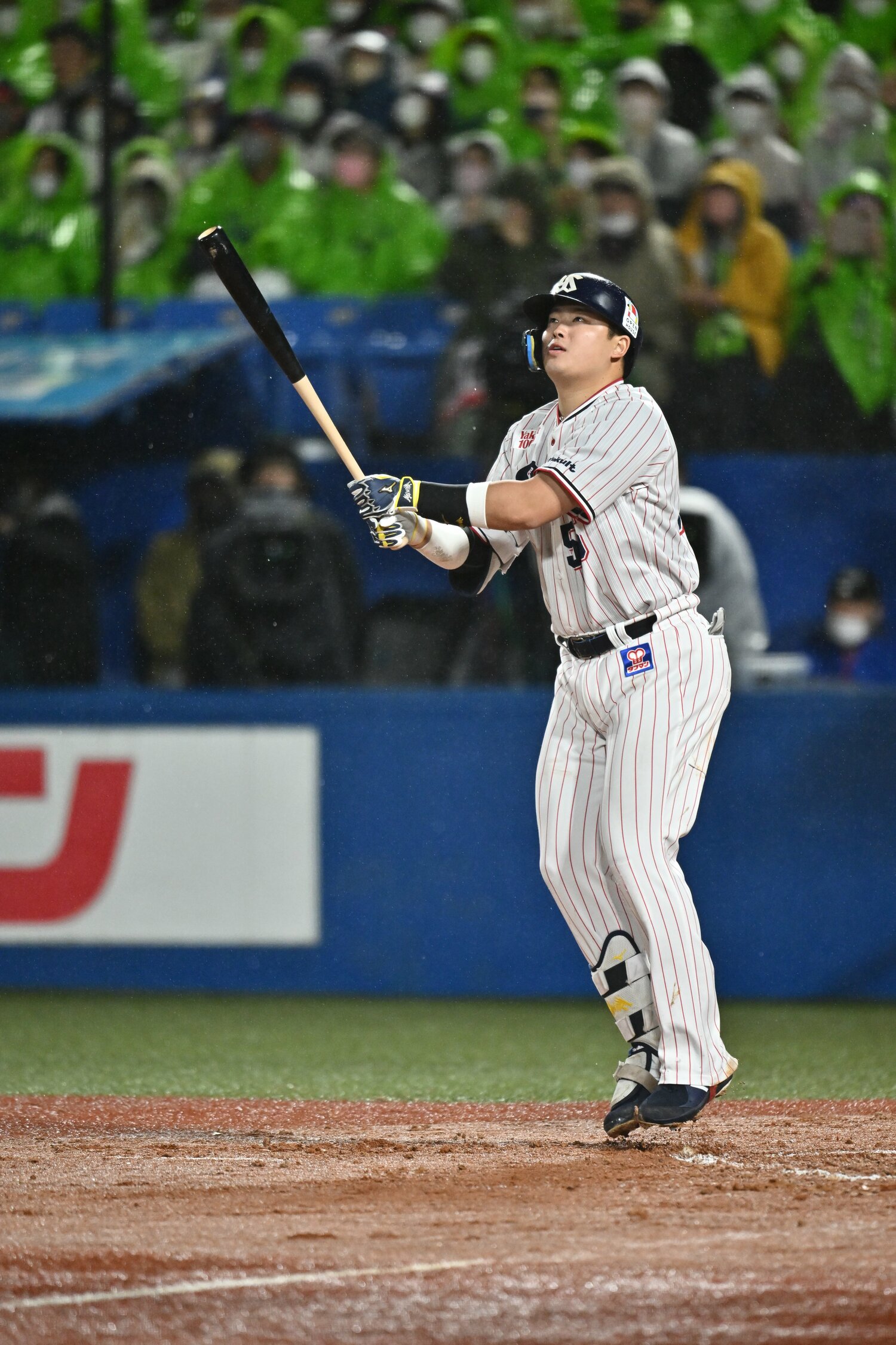 クライマックスシリーズファイナル第2戦で逆転の2ランを放ったヤクルト村上宗隆　©︎Hideki Sugiyama