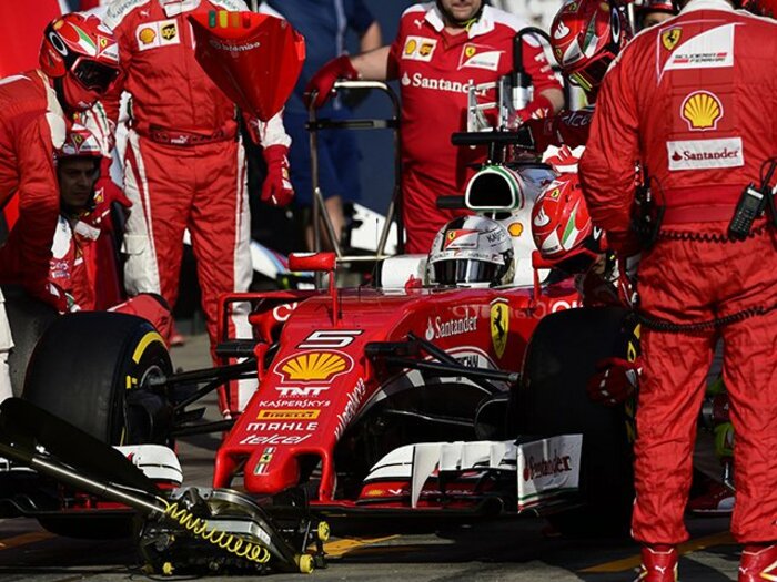 F1開幕戦で堪能できた高度な情報戦。フェラーリとメルセデス、至高の戦略。＜Number Web＞ photograph by Hiroshi Kaneko