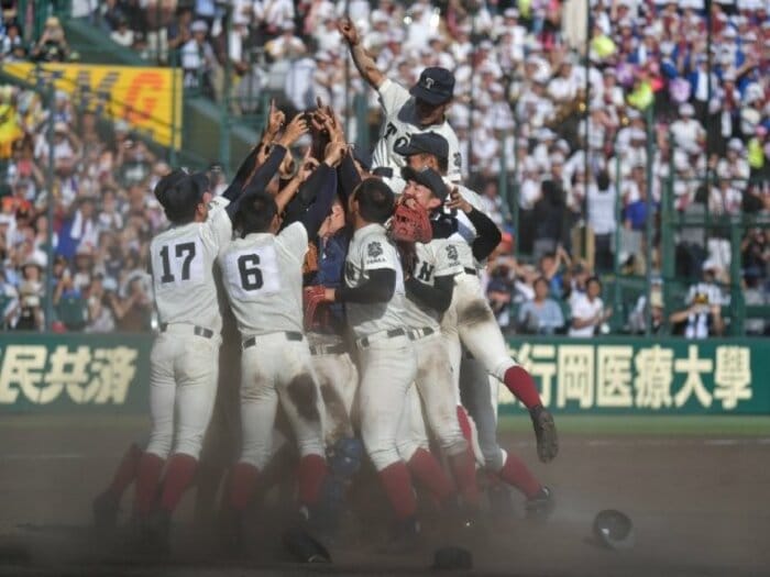 大阪桐蔭史上最高の才能と言われた中田翔「入学から同級生は下に見ていました」ガキ大将を変えた“ヒロコの坂道ダッシュ”とは? <Number Web> photograph by Hideki Sugiyama