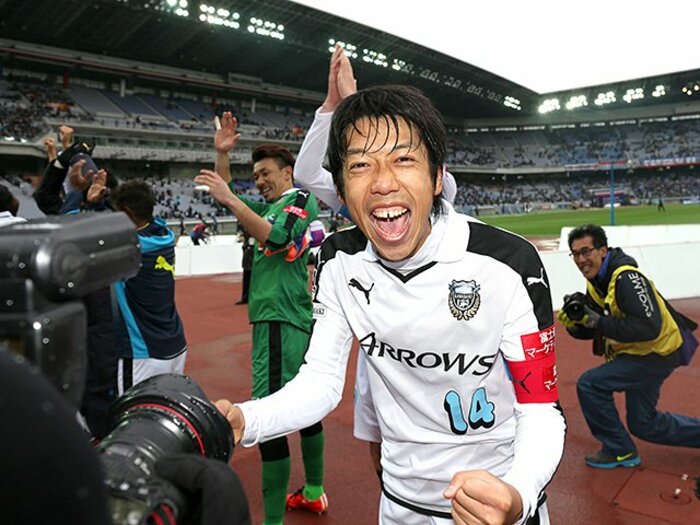 新データシステムでわかるJの真実。原付より速い永井、走り上手の憲剛。<Number Web> photograph by AFLO