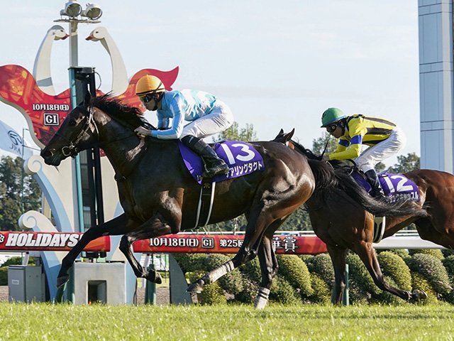 デアリングタクト史上初の無敗三冠牝馬に！ 圧巻の秋華賞で見せた今