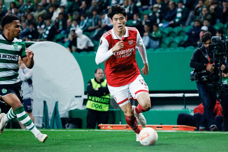 「モリタ、モリタ」とポルトガル地元カメラマン称賛…冨安健洋vs守田英正が「試合後にユニ交換」“EL日本人対決”を撮った(31)