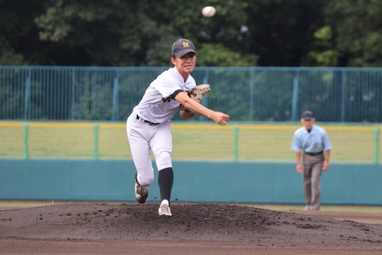 投手を務めた2年生の神山は昨夏まで遊撃手。球速は130キロに満たないが、コントロールに定評がある　©Fumi Sawai