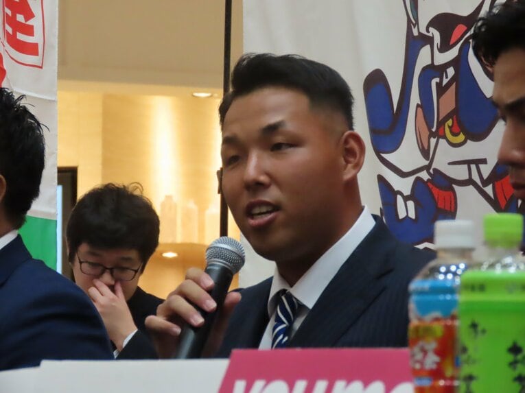 安堵の表情の斎藤 ©Kou Hiroo