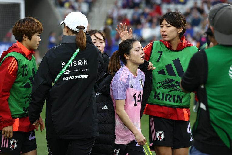 試合後、涙を流した長谷川。その理由はPK失敗だけではなかった　©︎JFA/AFLO