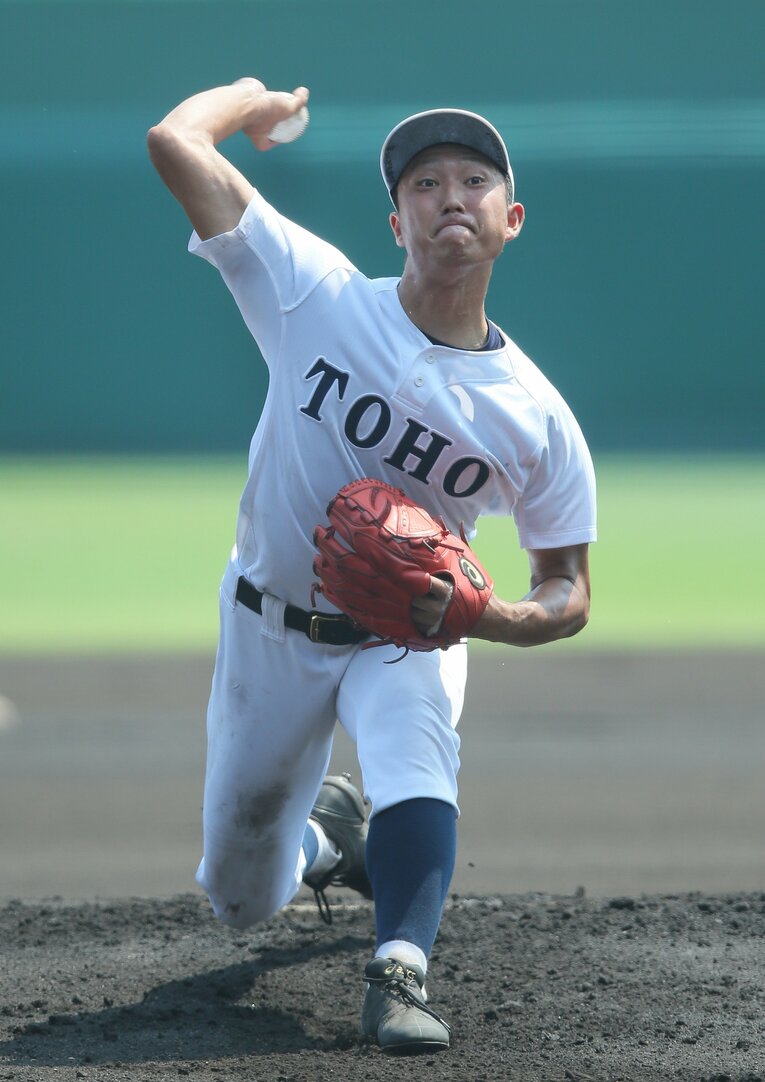 東邦のエースとして活躍した藤嶋健人　©JIJI PRESS