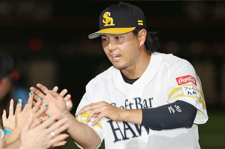 現役ドラフトで楽天に移籍することが決まった佐藤直樹（ソフトバンク） ／ photograph by JIJI PRESS