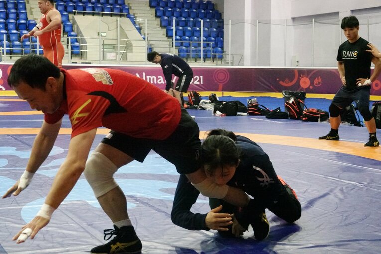 笹山監督との調整　©Koji Fuse