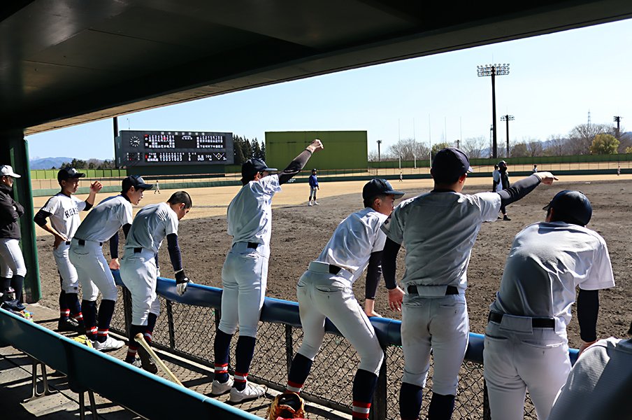 選手全員が出場 球数と送りバント制限 公立校と甲子園常連校が Win Win のリーグ戦とは 大阪 新潟 長野で開催 高校野球 Number Web ナンバー