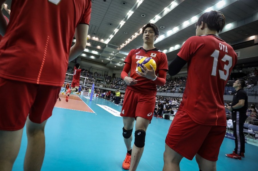 石川祐希 やっぱりすごいわ 満身創痍のアジア選手権で見せた圧倒的な存在感 でも まだまだ実力不足 と自己評価が厳しい理由 バレーボール日本代表 Number Web ナンバー