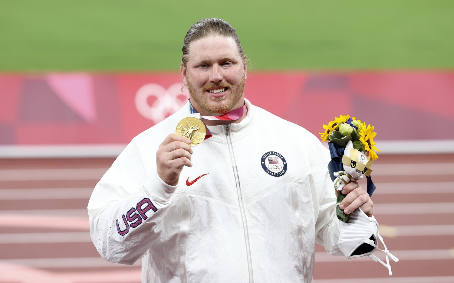 砲丸投げで連覇を達成したライアン・クルーザーは大会直前に祖父を亡くした　©Getty Images