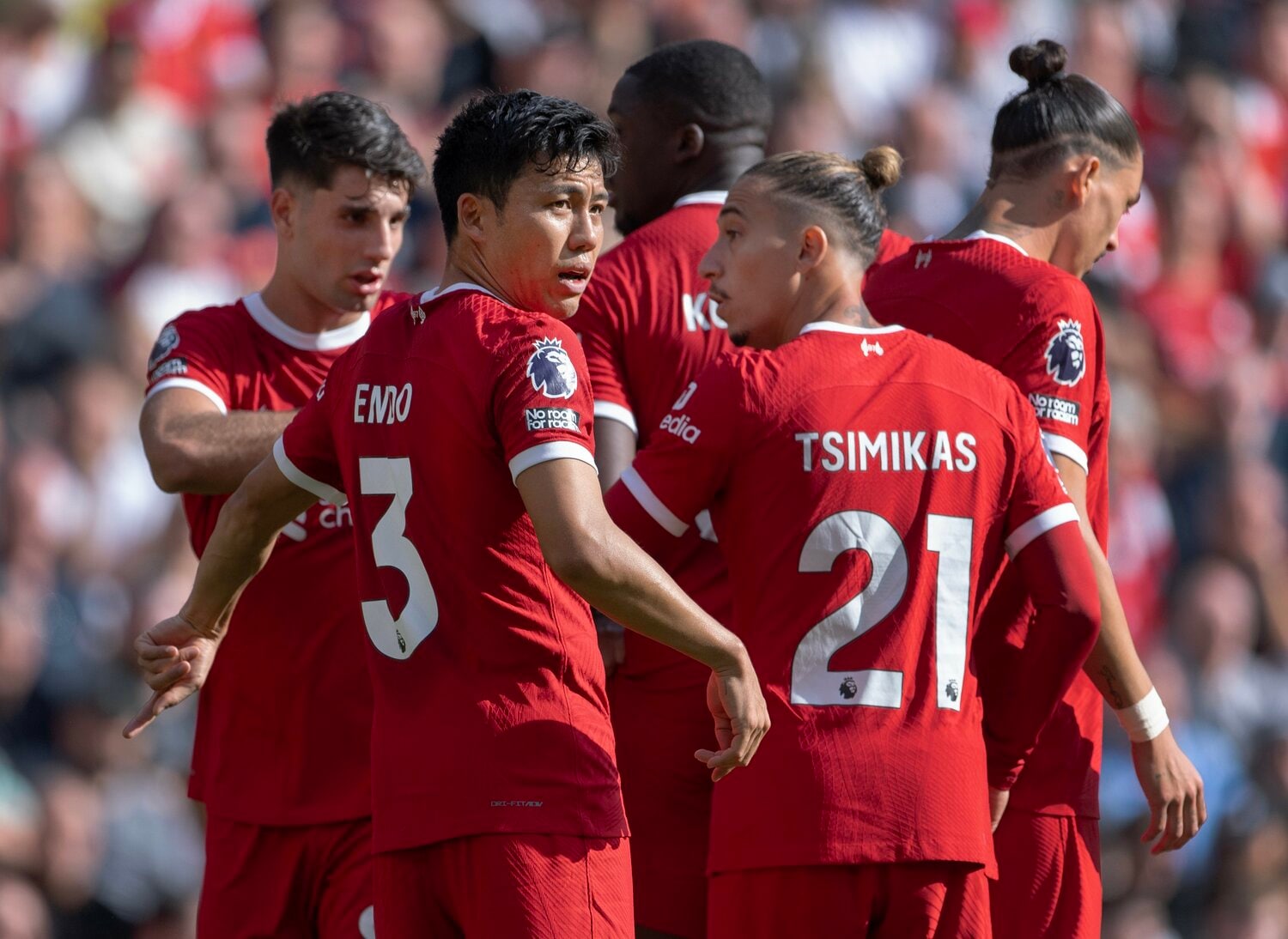 移籍直後の8月19日、遠藤航は第2節ボーンマス戦に途中出場　©Getty Images