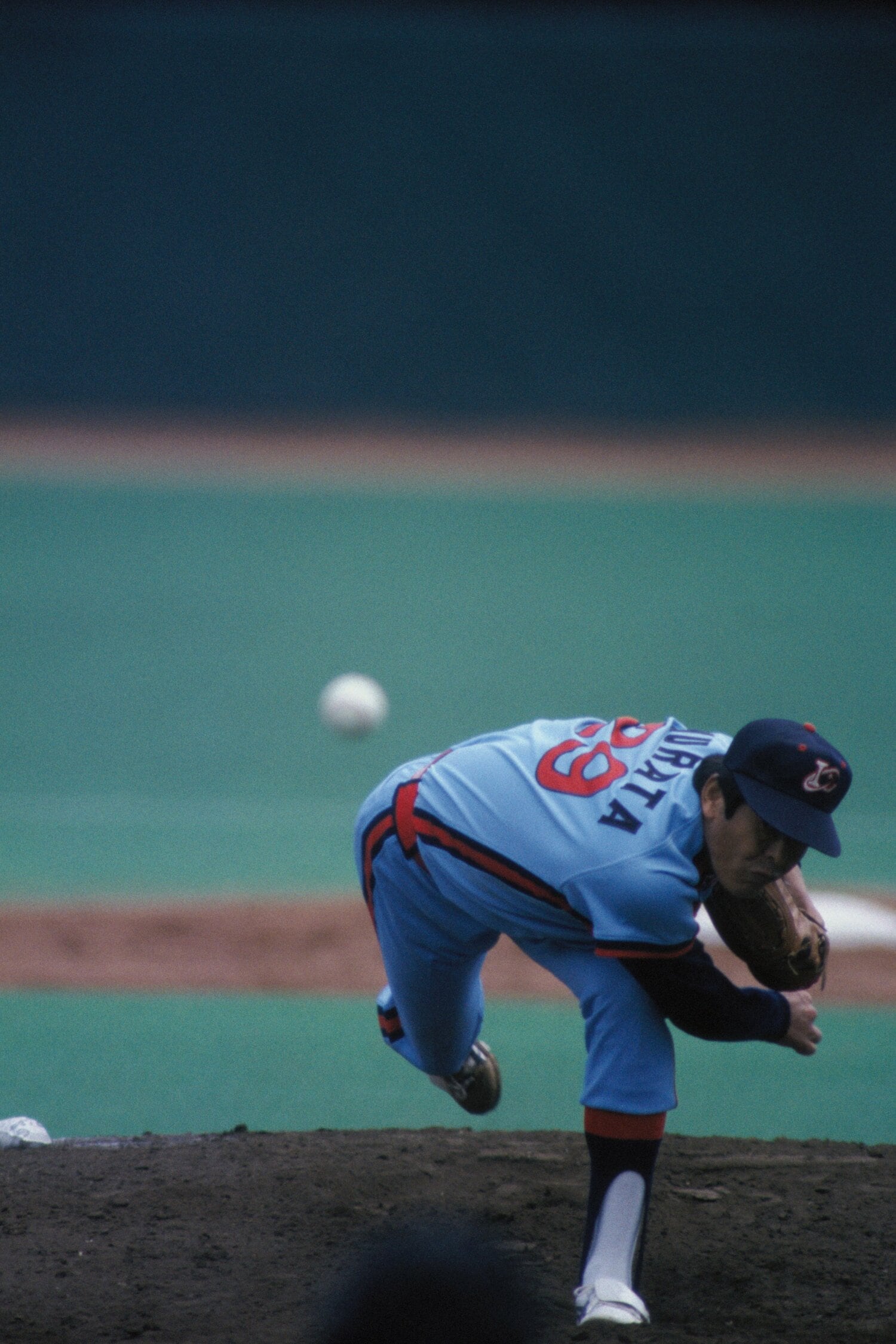 ノーサインなのに…「おまえ、何投げさせてるんだ！」©Shinichi Amari