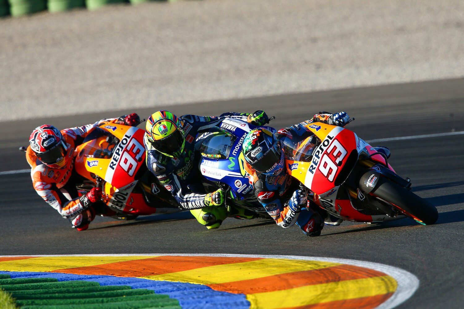 バレンシアGP後のテストで実現した、アレックス(右)、ロッシ(中央)との3ショット ©Satoshi Endo