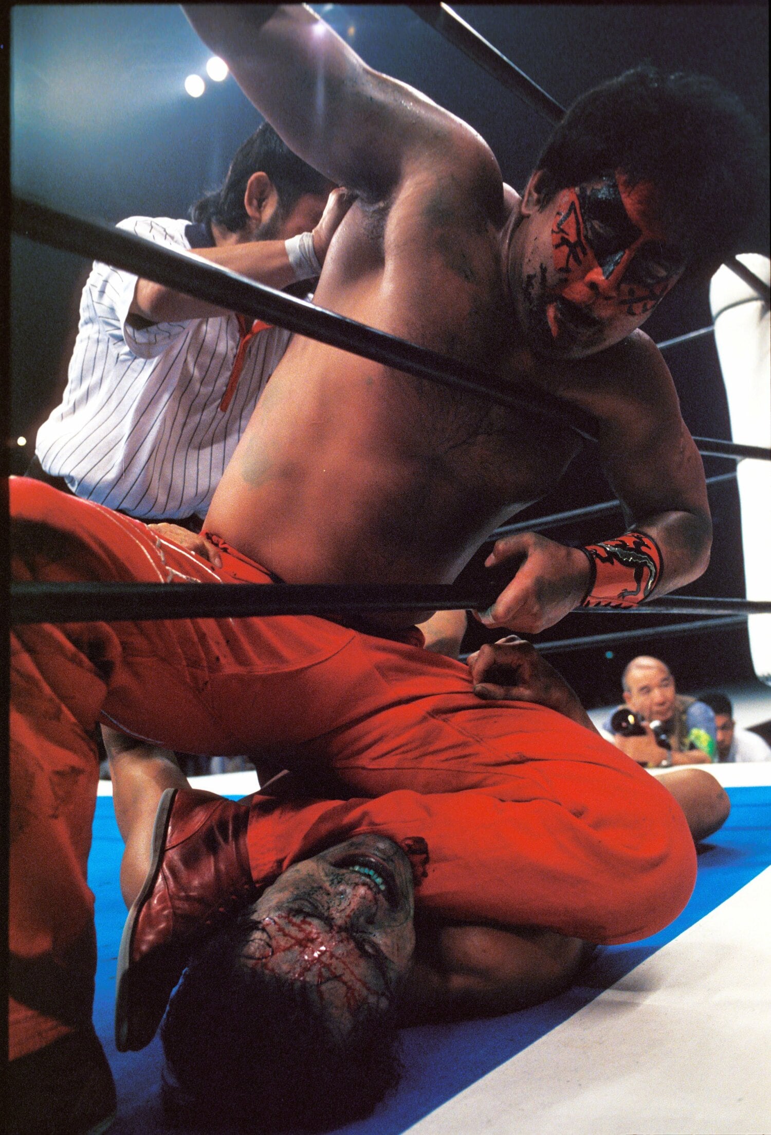 1994年5月、福岡ドームでアントニオ猪木と対戦したグレート・ムタ