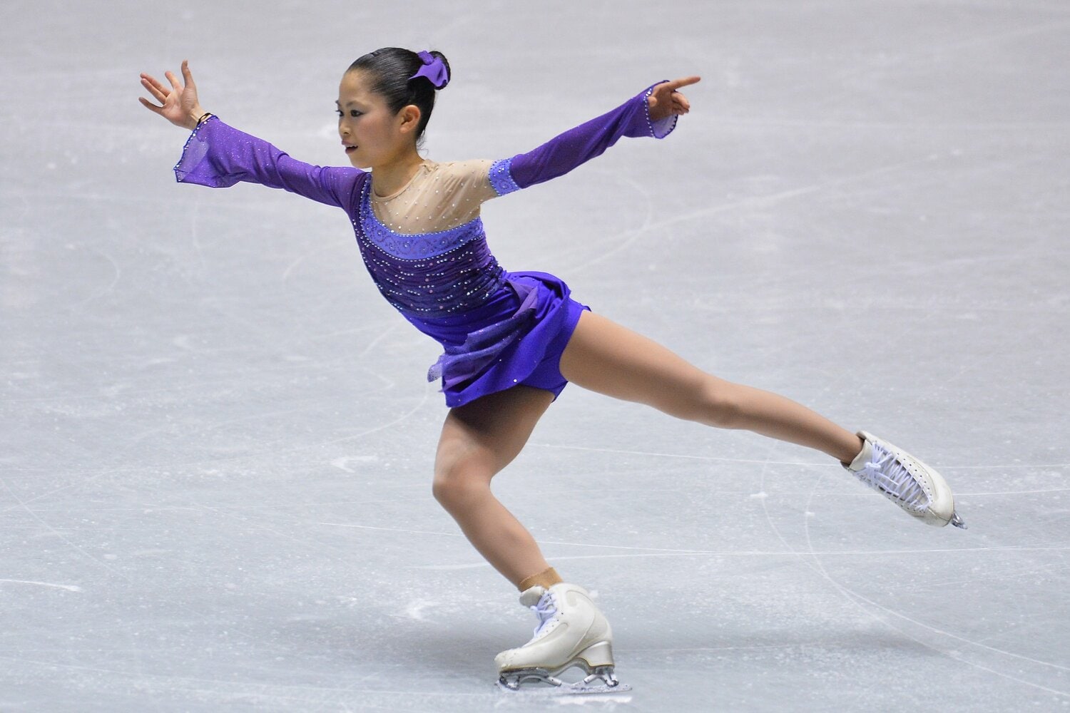 シニア初参戦となった2013年のNHK杯SPの演技。総合5位となった　©Getty Images