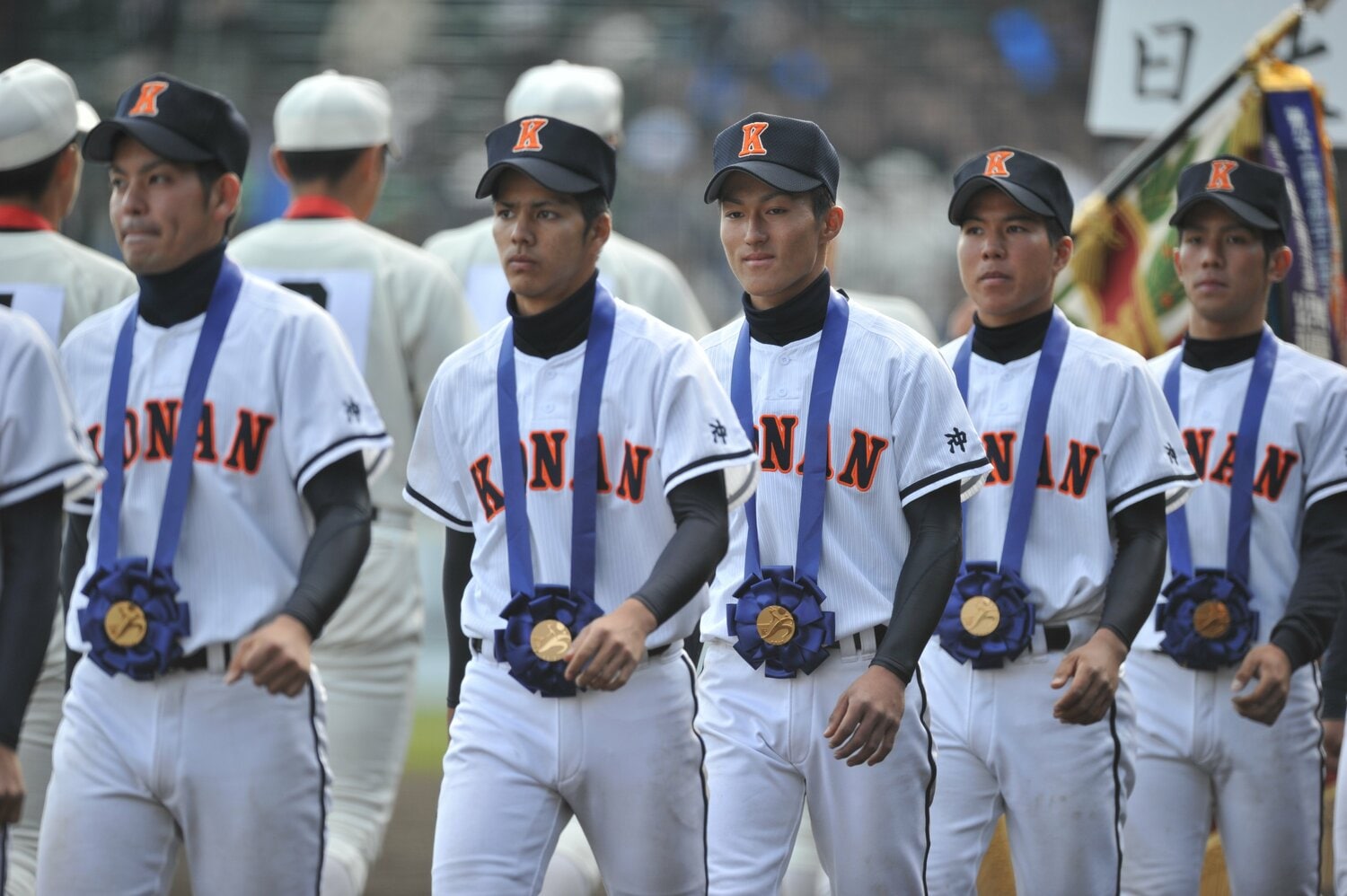 2010年、沖縄県勢初の春夏連覇を達成した興南高校　©BUNGEISHUNJU