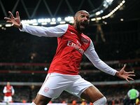 アーセナル　ティエリ・アンリ　ユニホーム　サッカー アンリ氏、アーセナル100ゴール記念ユニフォーム回収へ。“犯人”が