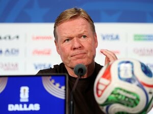 「あなたは日本を過小評価しすぎだ」クーマン監督がオランダ人記者とバチバチに…日本代表と“まさかのドロー”で「私は何度も言っている」現地で見た記者会見のウラ側