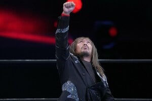 「あまり悲しまないでよ」内藤哲也42歳“新日本プロレス退団”の衝撃…ヒザの爆弾、視力にも異常“満身創痍だった制御不能男”はどこへ向かうのか？
