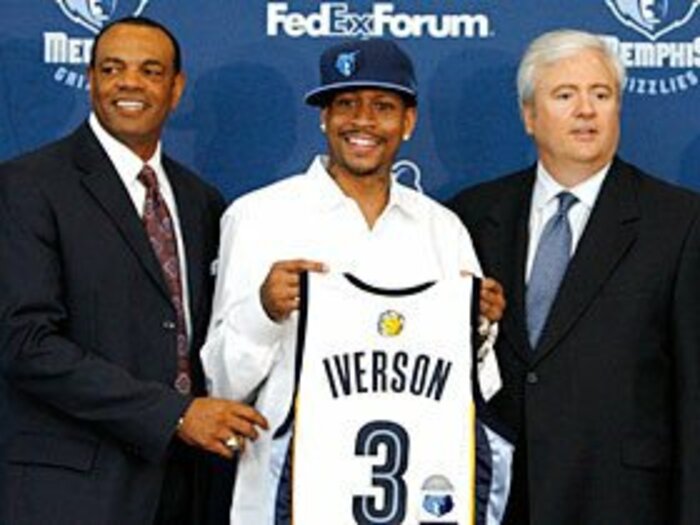 不器用さゆえすぐに決まらなかったアレン・アイバーソンの移籍先。＜Number Web＞ photograph by NBAE/Getty Images