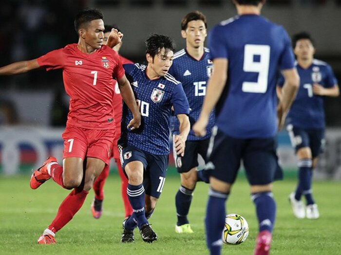 W杯予選、福西崇史は戦い方を評価。「中島翔哉は相手をいなしていた」<Number Web> photograph by Tsutomu Takasu