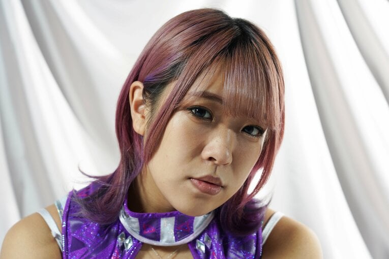 コスチューム姿のAZM