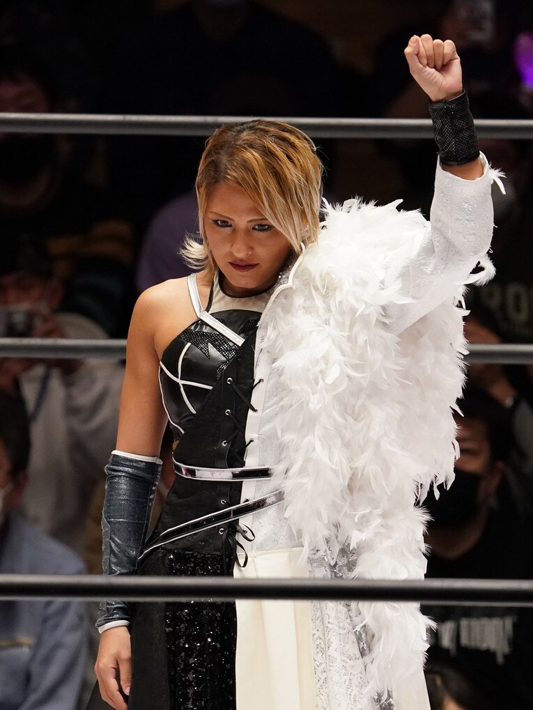 「あんなにいい人いないよ。ただ…」引退の危機を乗り越えたジュリアが語るスターダム王者・朱里への“ジェラシー”《特別グラビア》(28)