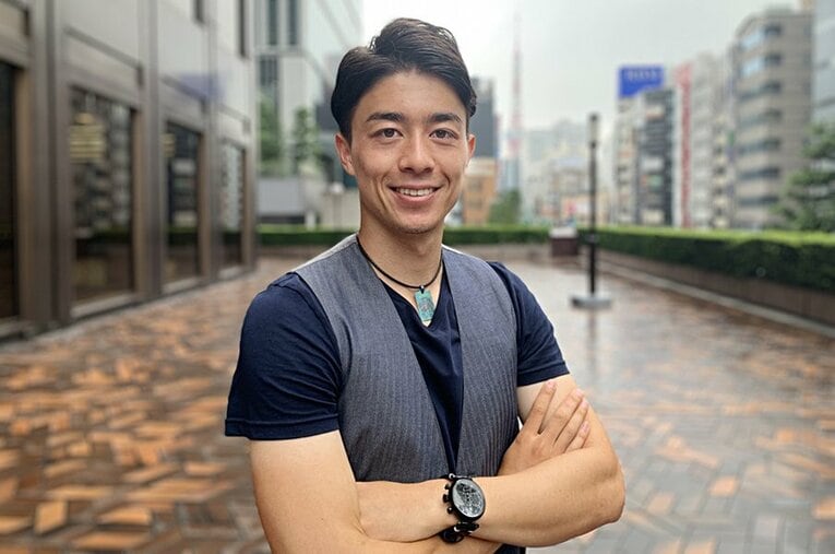 帰国時に取材に応じてくれたファン・ウェルメスケルケン・際。サイドバックとして進境著しい。 ／ photograph by Kohei Kikuchi