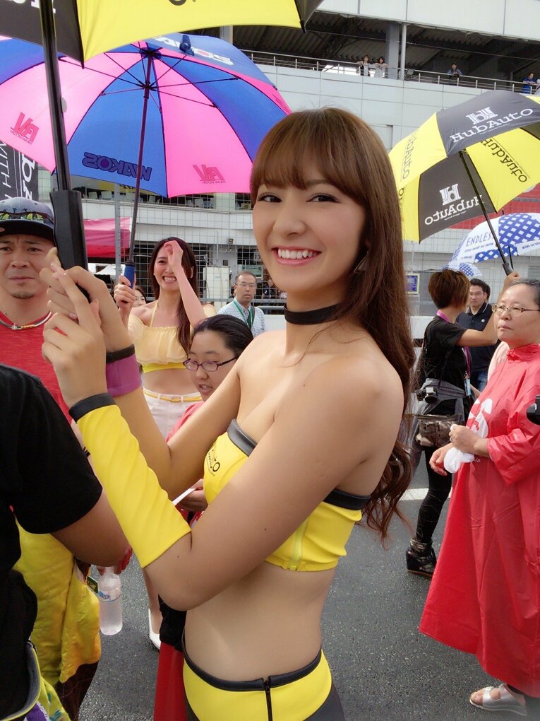 2016年～2017年はスーパー耐久の「HubAuto Girls」に所属した近藤さん　写真は事務所提供