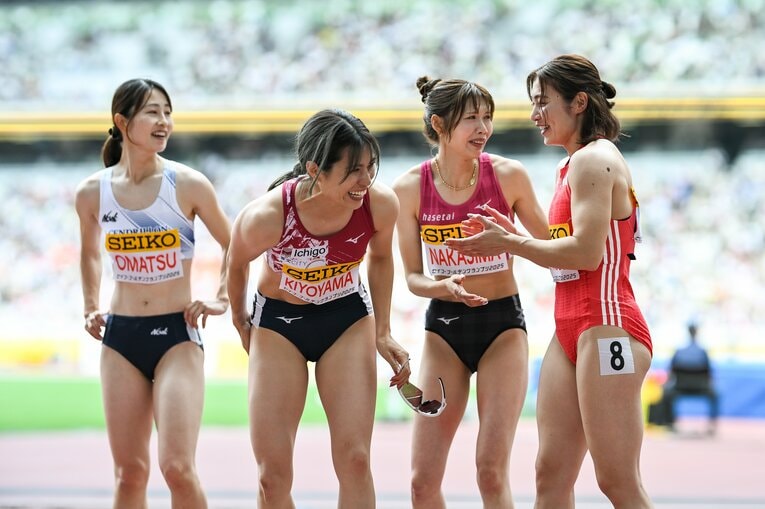 日本記録保持者の福部（右）をはじめ、代表争いは熾烈だが…　©Nanae Suzuki